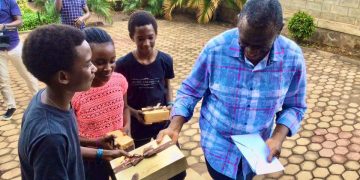 Besigye visits Stella Nyanzi